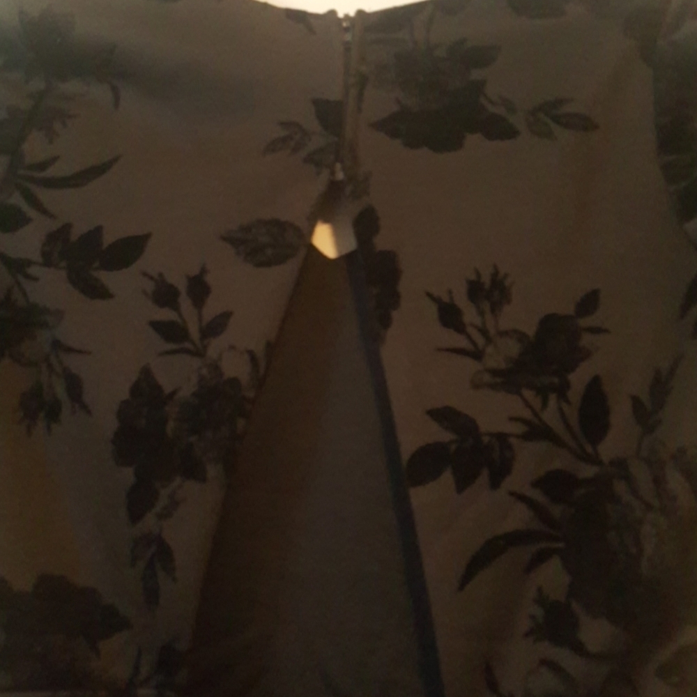 Little black casual dress medium - Picture 7 of 10